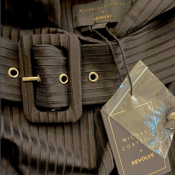 NWT x REVOLVE Zadie Jumpsuit in Black
Michael Costello -XS - Picture 3 of 3